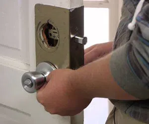 Capitol Locksmith Service Woonsocket, RI 401-249-9273 Capitol Locksmith Service Woonsocket, RI 401-249-9273 - locksmith-12